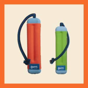 Chuckit Amphibious Bumper is apporteerspeelgoed voor de hond, speciaal geschikt voor gebruik in het water, zacht voor de tanden van de hond. Apporteerspeelgoed werpspeelgoed waterspeelgoed hond