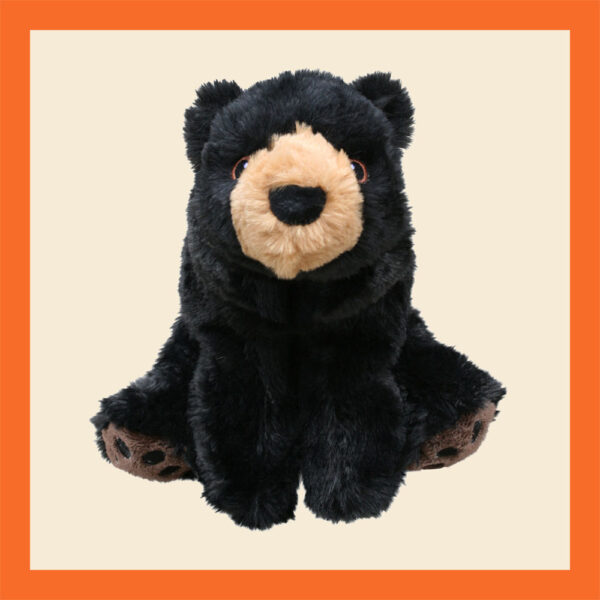 Kong Comfort Kiddos Beer is een schattig en zacht hondenspeeltje om mee te knuffelen en om mee te spelen, met pieper. Hondenknuffel in de vorm van een beer