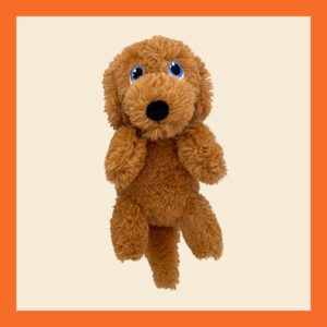 Kong Comfort Pups Goldie is de ultieme knuffelvriend voor je hond, gemaakt van ultrazacht pluche. Dit hondenspeeltje heeft een slap lichaam dat perfect is om mee te knuffelen Hondenknuffel in de vorm van een hond