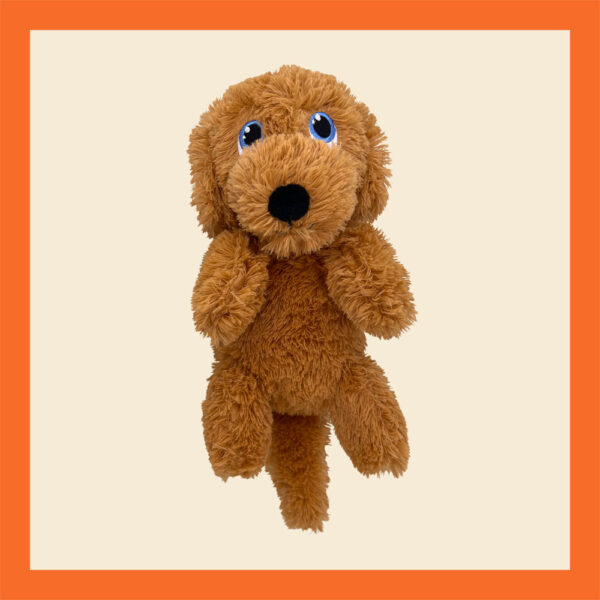 Kong Comfort Pups Goldie is de ultieme knuffelvriend voor je hond, gemaakt van ultrazacht pluche. Dit hondenspeeltje heeft een slap lichaam dat perfect is om mee te knuffelen Hondenknuffel in de vorm van een hond